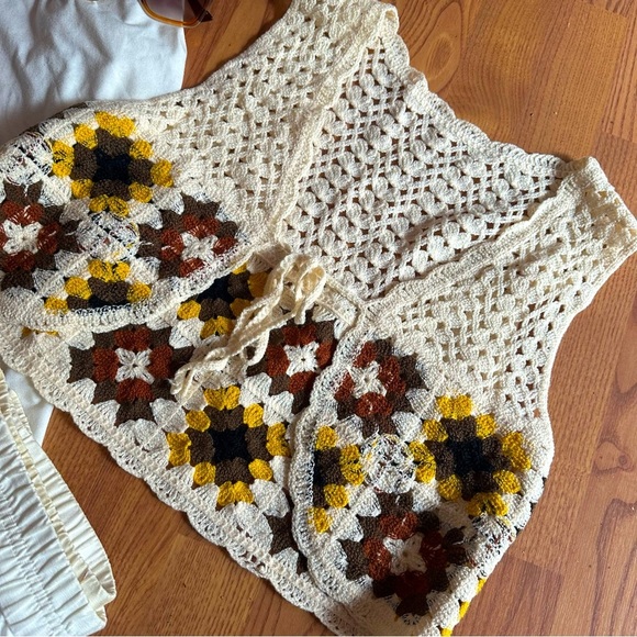 Sweater Vest - Picture 2 of 7